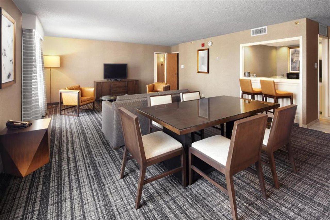 Doubletree By Hilton Dallas Near The Galleria Exterior photo
