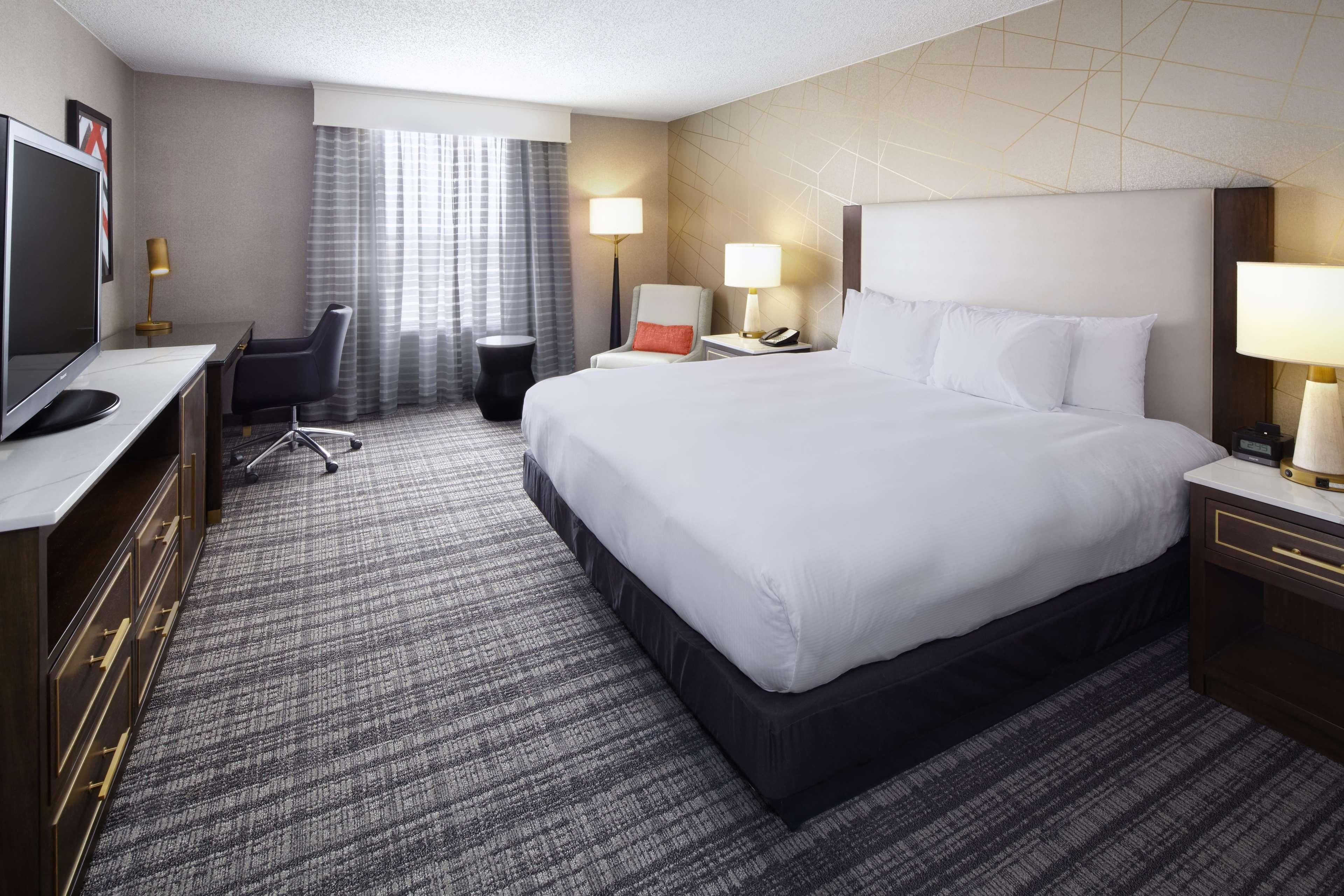 Doubletree By Hilton Dallas Near The Galleria Exterior photo