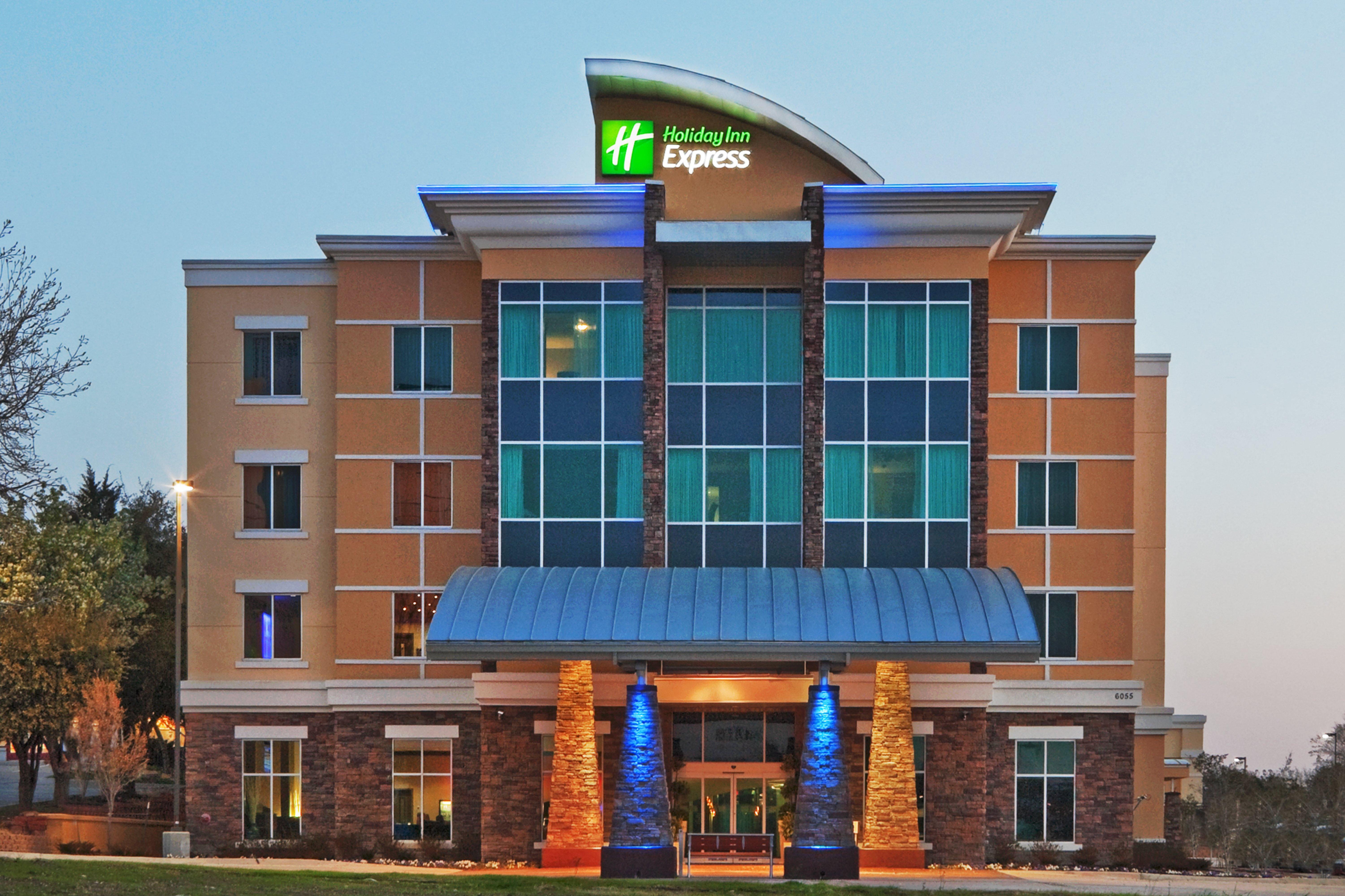 Doubletree By Hilton Dallas Near The Galleria Exterior photo