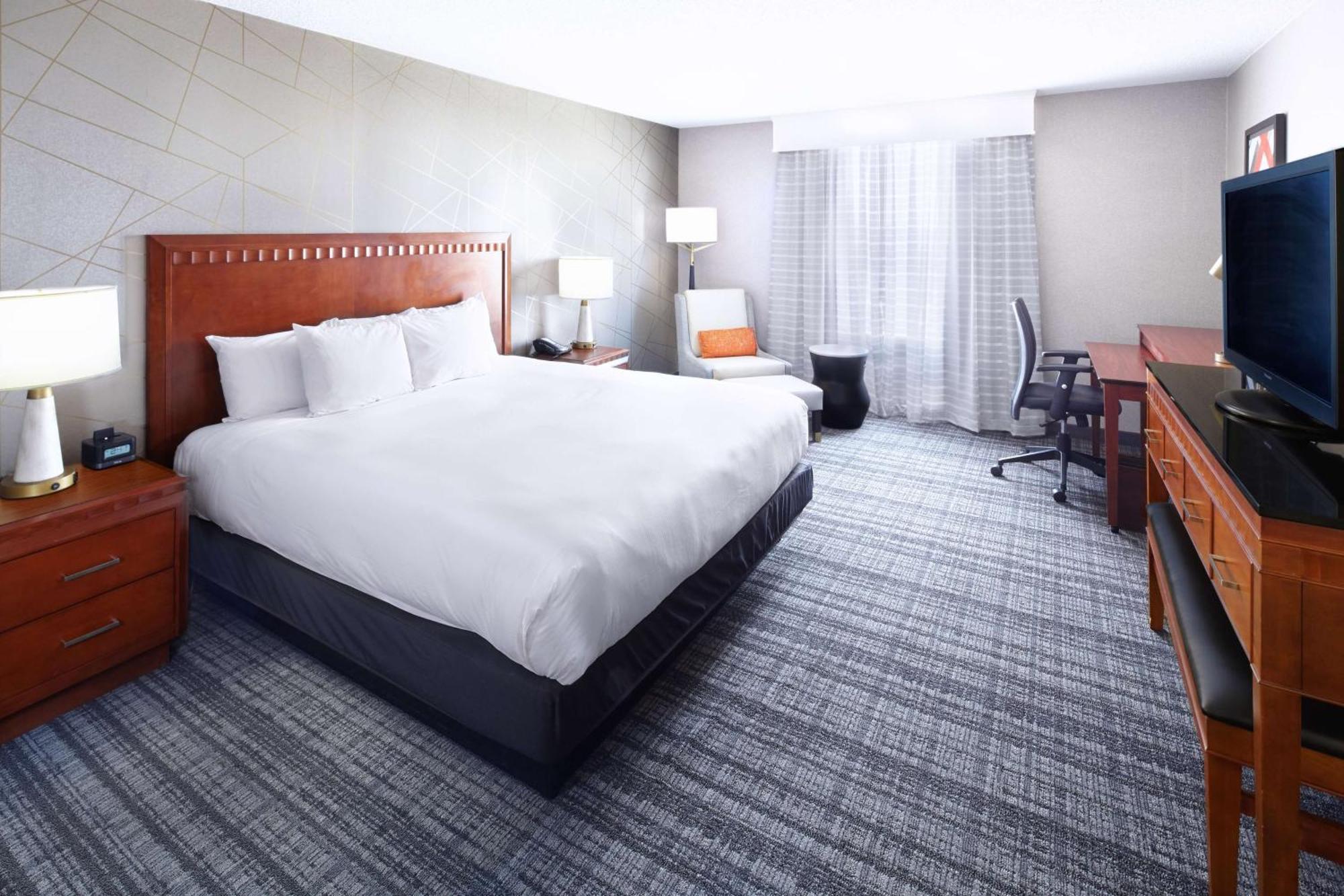 Doubletree By Hilton Dallas Near The Galleria Exterior photo