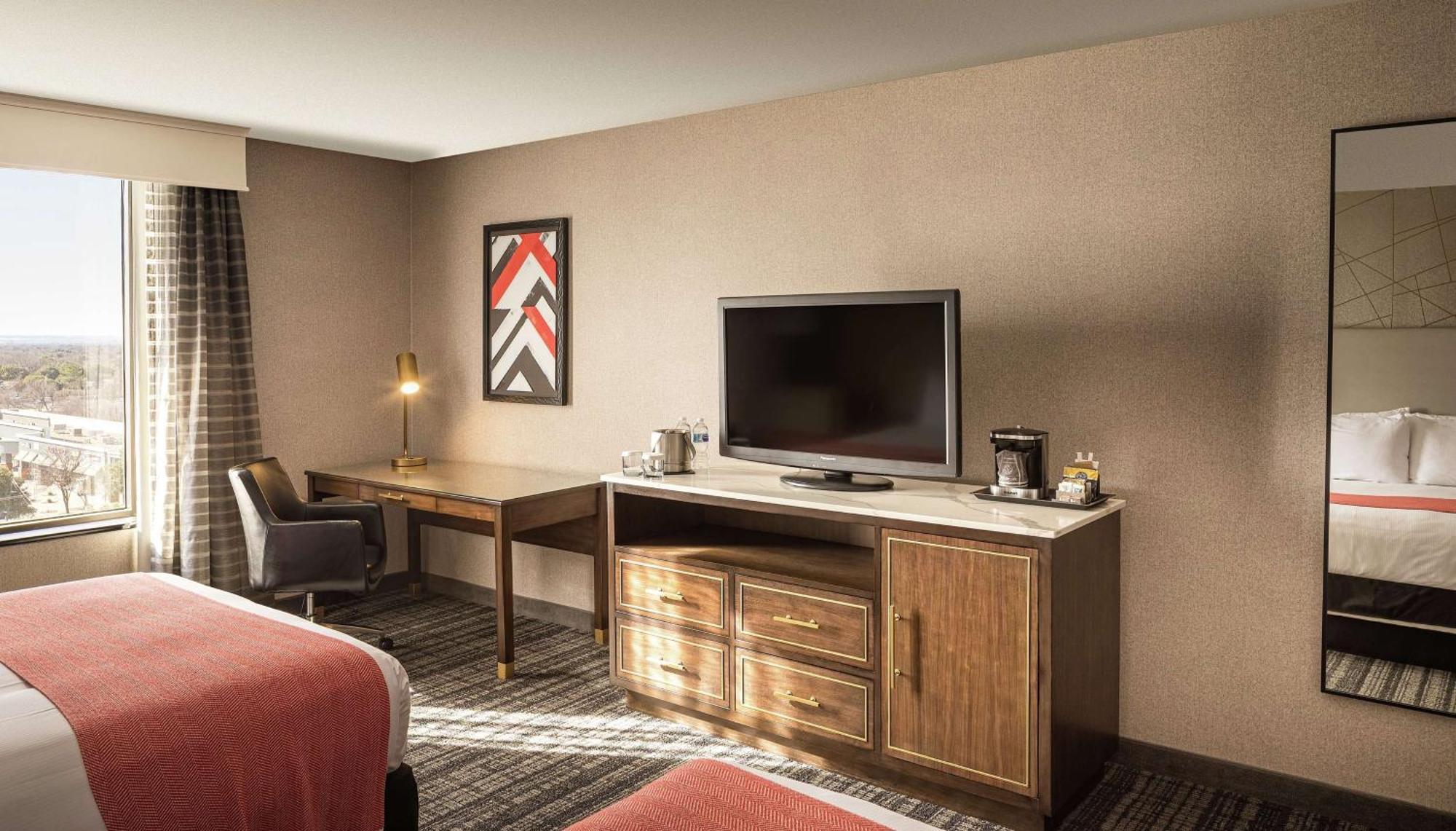 Doubletree By Hilton Dallas Near The Galleria Exterior photo
